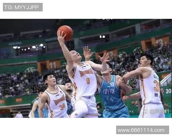 成都篮球队与南京篮球队的精彩对决赛后分析与战术探讨 成都篮球队与南京篮球队的精彩对决赛后分析与战术探讨