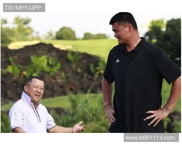 库里身高与足球明星身高对比探讨谁更高更具优势